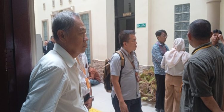 Sidang PT LEB Molor Beberapa Jam Sebelum Resmi Ditunda