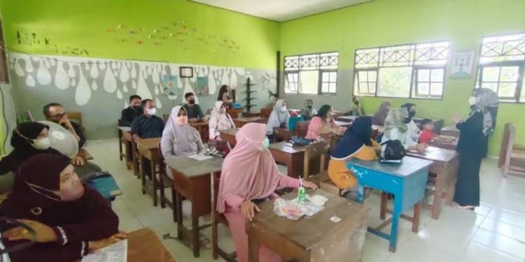 Wali Murid Bingung, Budaya “Terima Kasih” Diduga Jadi Pungli