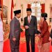Publik Menanti Langkah Prabowo di Tengah Tekanan Ekonomi dan Demokrasi Indonesia