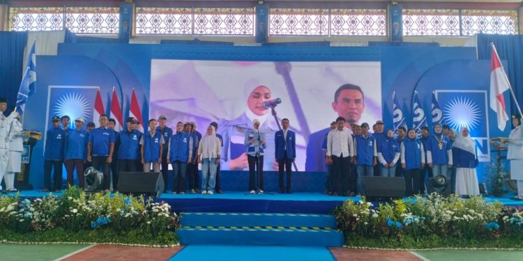 Putri Zulhas Beri Penghargaan Umrah Gratis kepada Relawan Peraih Suara Terbesar di Tanggamus