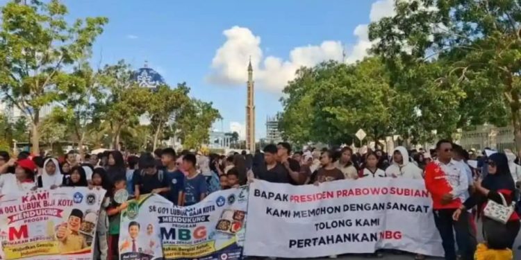 Zulhas Sebut Jumlah SPPG Berlebih, Evaluasi Program MBG Dinilai Semakin Mendesak